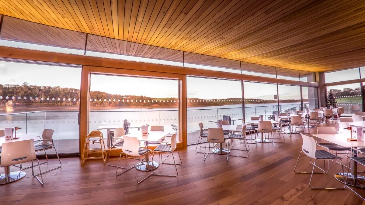 Lakeside Café – vegan bakery in Cwmbrân town centre